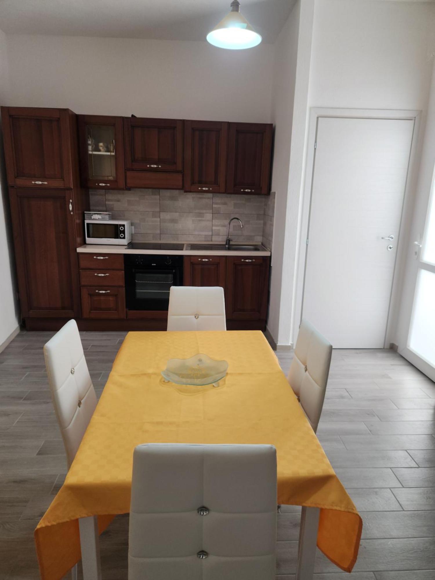 Appartamento Le Rondini Domus De Maria Exterior photo