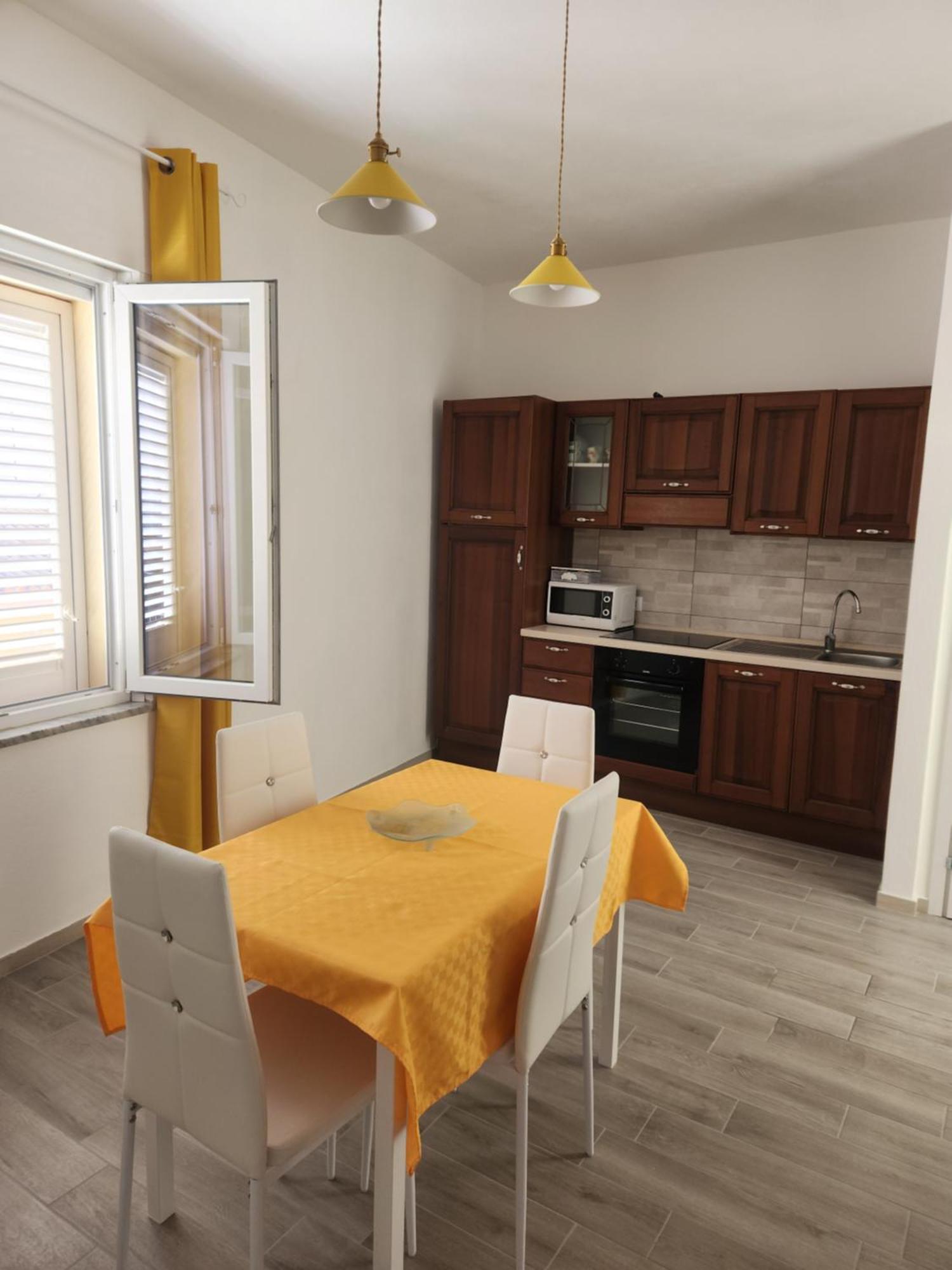 Appartamento Le Rondini Domus De Maria Exterior photo